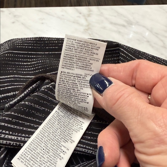 Athleta Arrival Elastic Waist Black and White Stripe A-Line Midi Skirt Size 4 - Picture 9 of 16